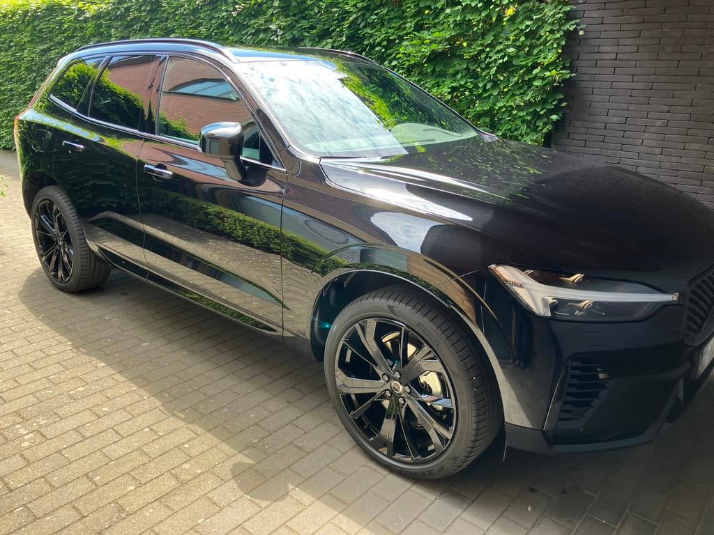 Volvo XC60 T6 AWD plug-in-hybrid 2025 (model 2026), Automaat, Zwart, Leder, Lichtsensor