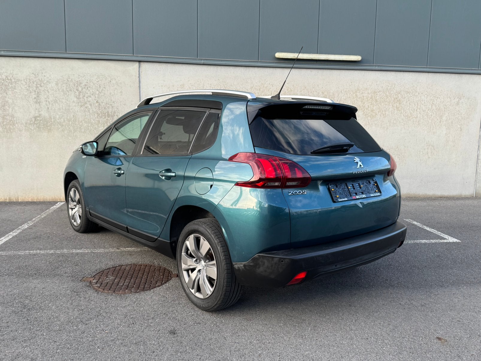 Peugeot 2008 - 2019 - 130.000km - airco - benzine 1.2, Dealer onderhouden, Euro 6, Bedrijf, Airconditioning