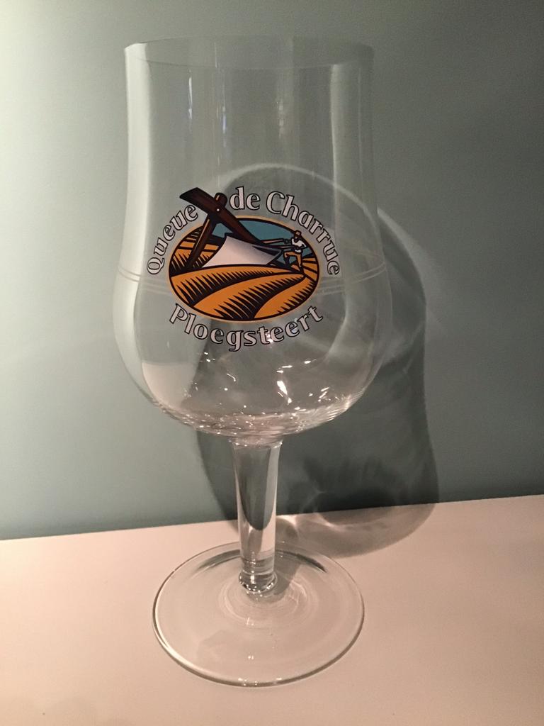 Ploegsteert glas 3l, Verzamelen, Biermerken, Ophalen, Zo goed als nieuw