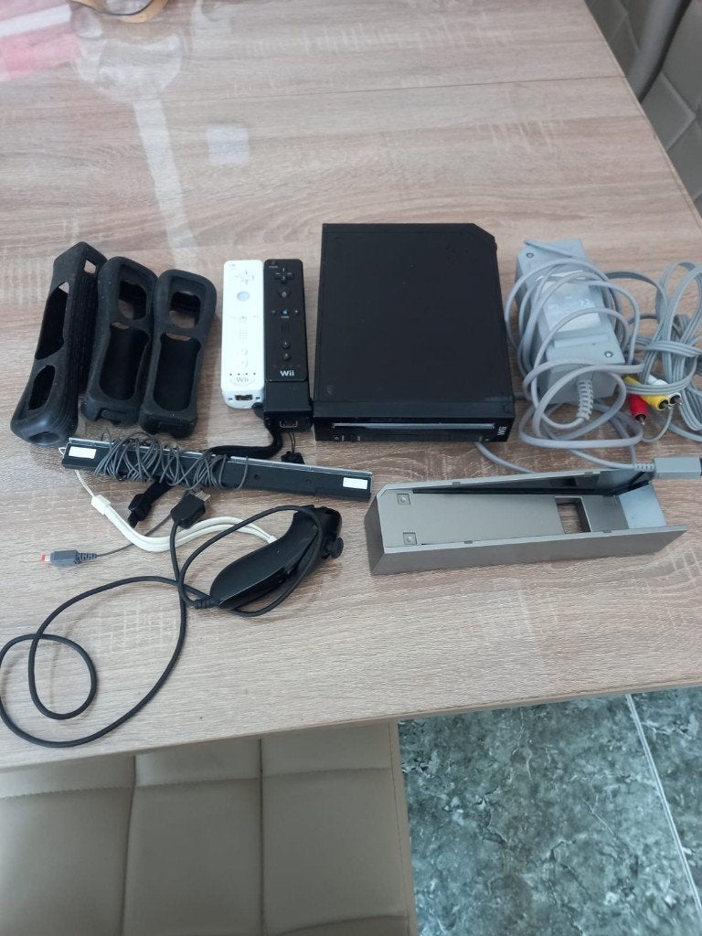 Console Nintendo Wii Noir+7 jeux (MARIO)+2manettes+1nunchuk, Ophalen of Verzenden, Gebruikt, Met 2 controllers, Met games