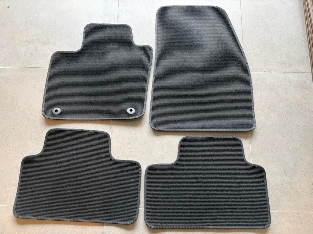 Kit de tapis d’origine Volvo XC40 ou EX40, Enlèvement, Volvo