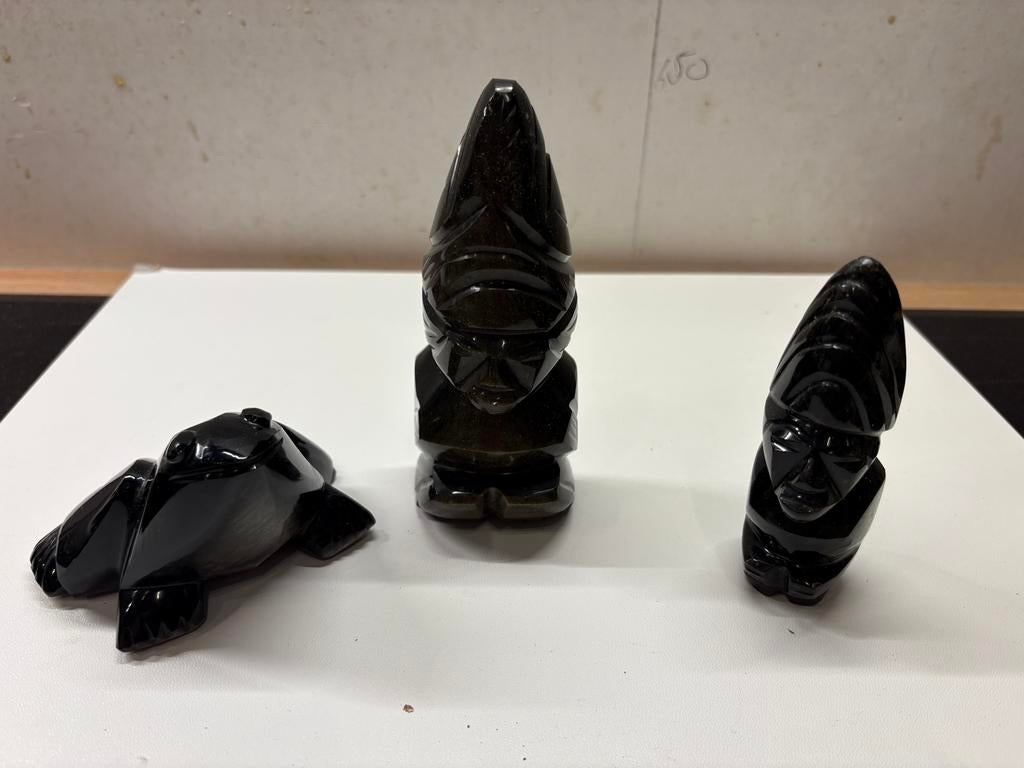 3 Statuettes en Obsidienne Dorée (Art Néo-Précolombien), Enlèvement, Comme neuf