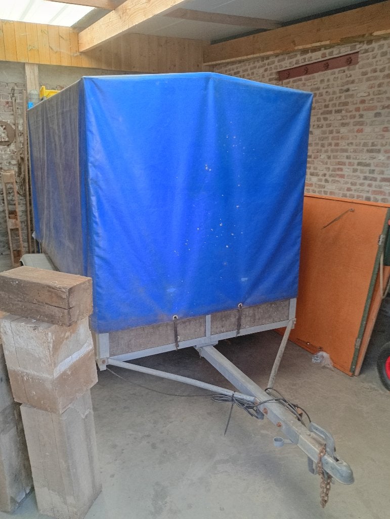 Aanhangwagen met huif, Ophalen