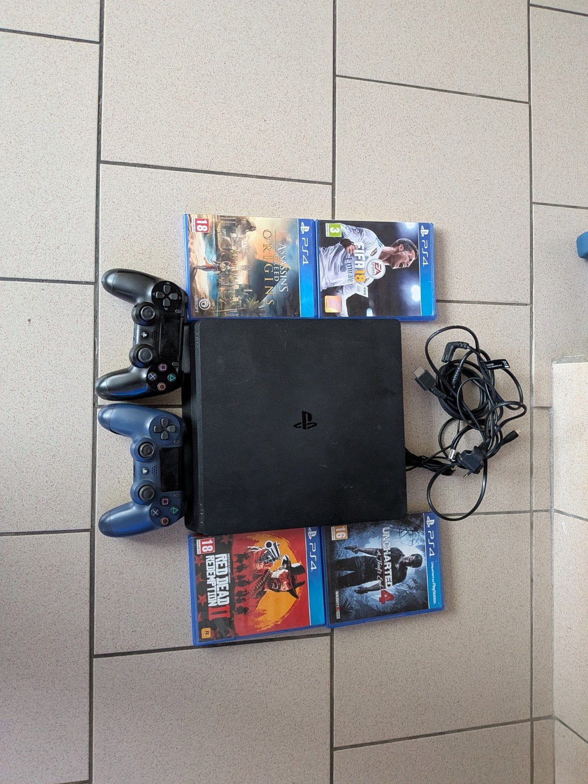 te koop PS4  slim 500gb., Games en Spelcomputers, Spelcomputers | Sony PlayStation 2, Ophalen, Zwart, Met 2 controllers, Slim
