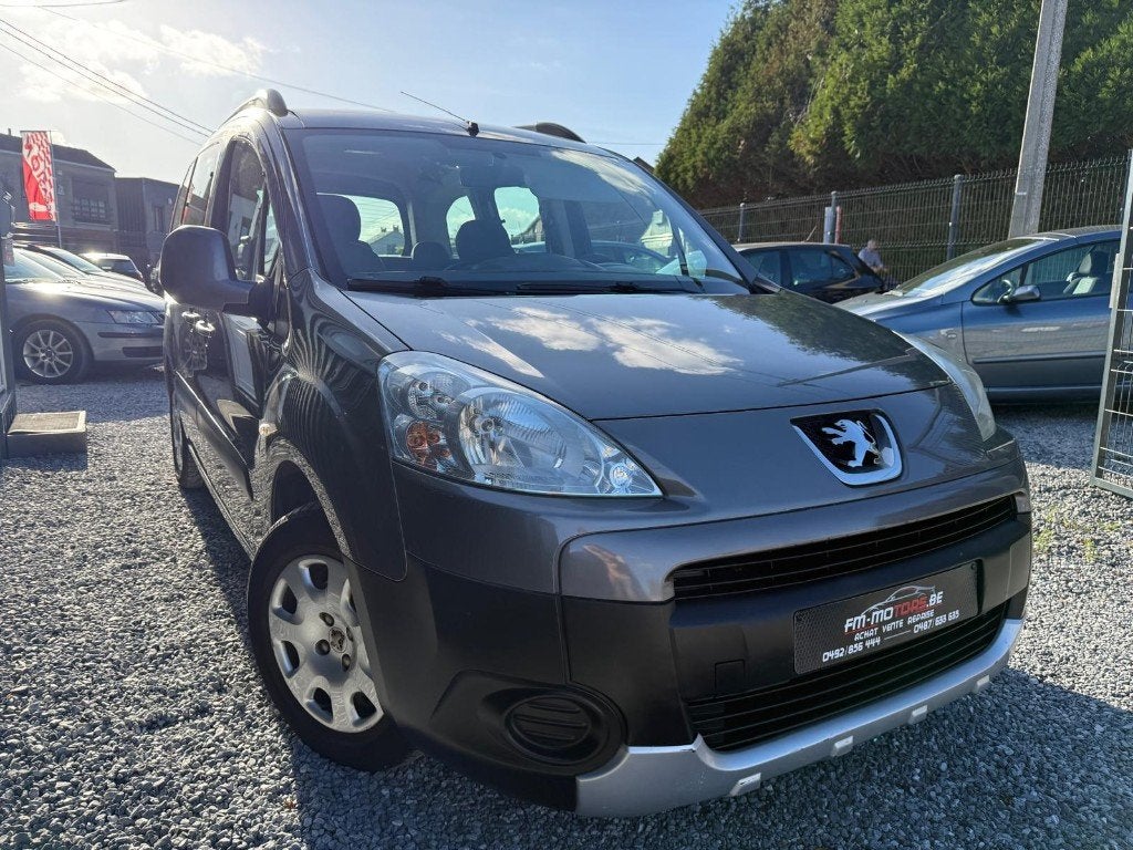 Peugeot Partner 1.6i 5 pl/ 1e hands/ Onderhoud + Keuring OK, Auto's, Voorwielaandrijving, Zwart, 4 cilinders, 5 deurs