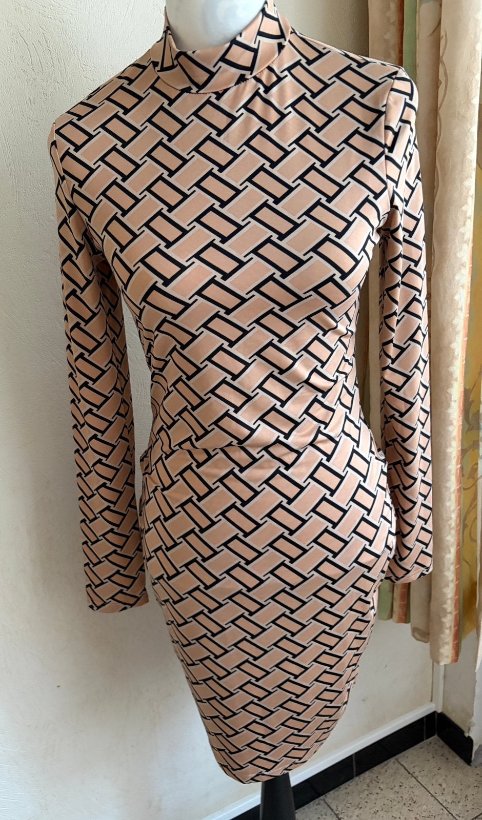By Swan M bodyconjurk met geometrisch patroon, Ophalen of Verzenden, Zo goed als nieuw, Beige