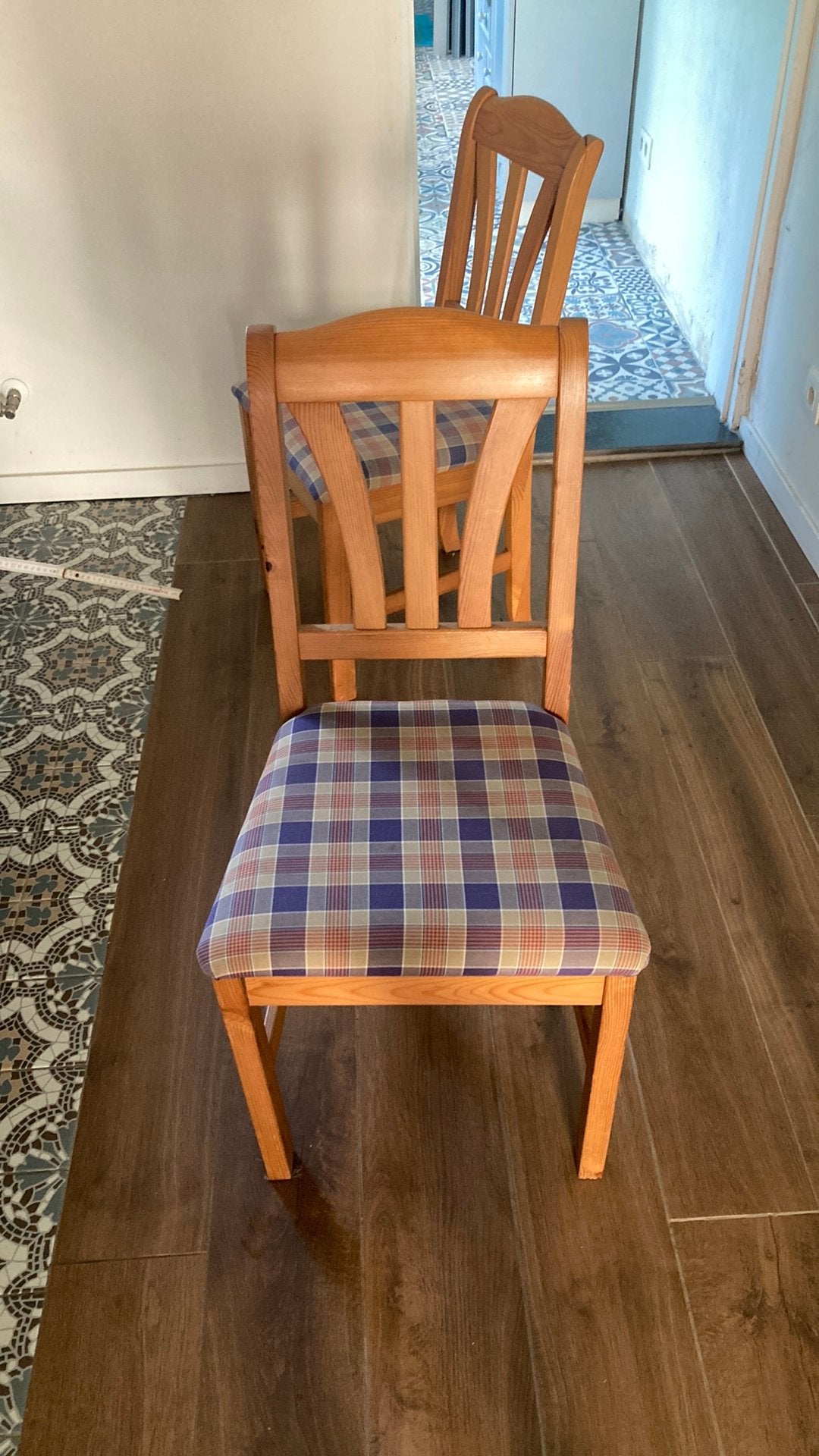 6 houten keukenstoelen, Huis en Inrichting, Stoelen, Ophalen, Gebruikt, Blauw, Stof