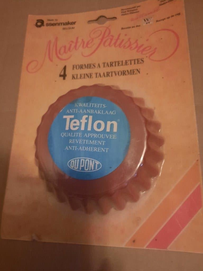 nieuw pakket van 4 kleine taartvormen van "maitre patissier", Enlèvement ou Envoi, Neuf, Gâteaux et Tartes
