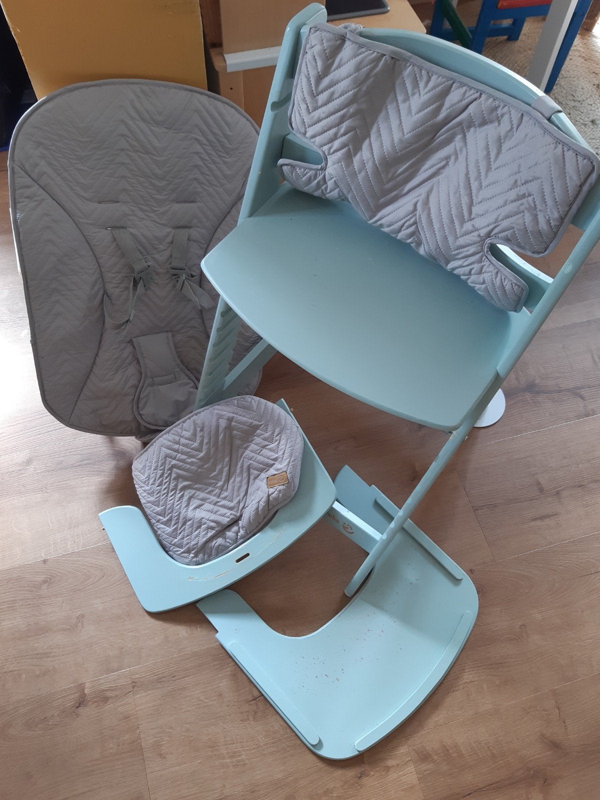 Chaise haute evolutive, Enlèvement