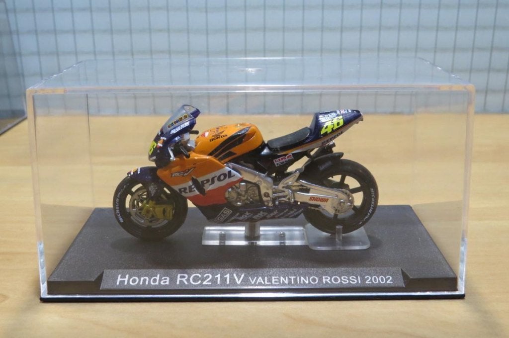 Valentino Rossi Honda RC211V 2002 1:24, Hobby & Loisirs créatifs, Enlèvement ou Envoi, Neuf, Moteur, Autres marques