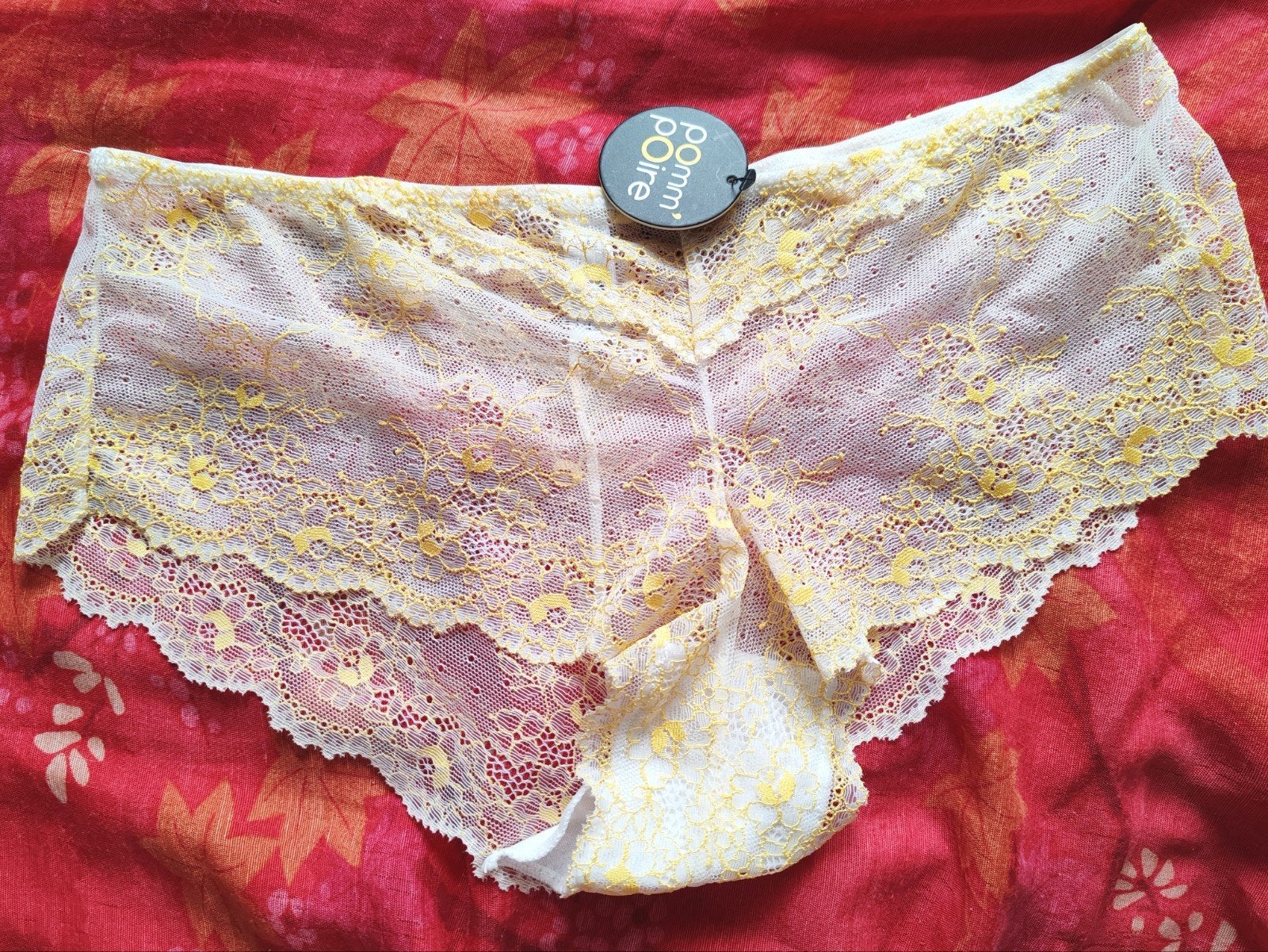 Shorty Pomm'poire en dentelle jaune ivoire 44/46, Vêtements | Femmes, Enlèvement ou Envoi