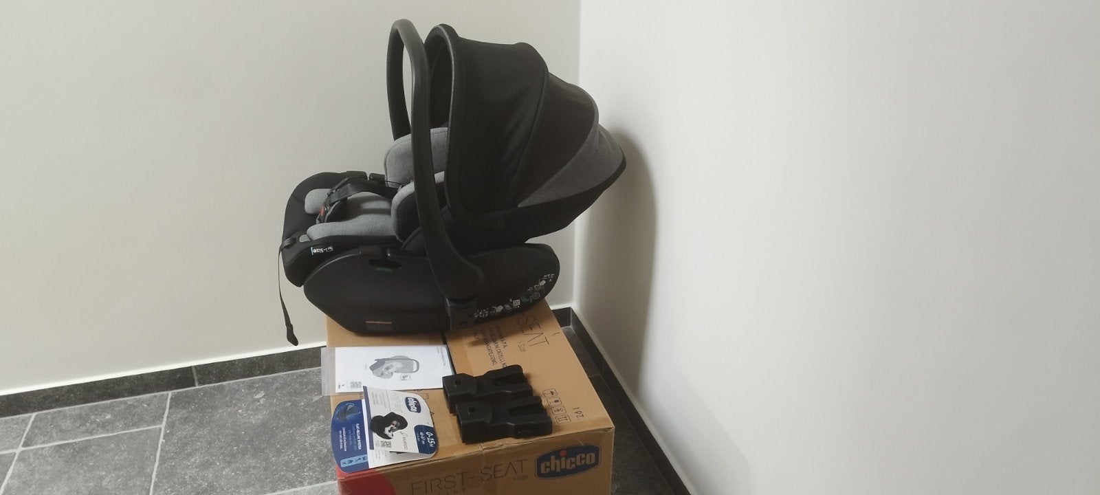 Chicco autostoeltje 0m+ NIEUW, Kinderen en Baby's, Autostoeltjes, Nieuw, Chicco, 0 t/m 13 kg, Autogordel, Ophalen