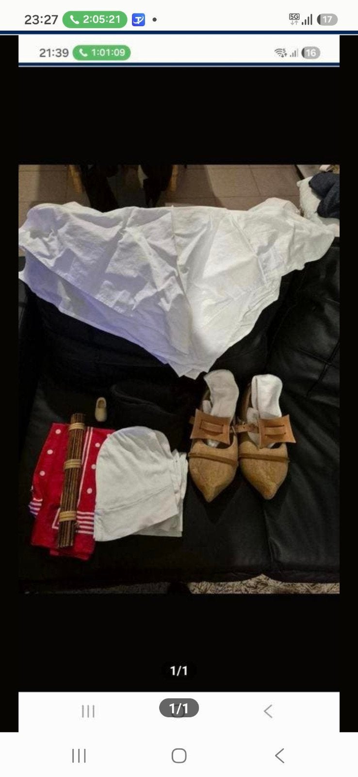 a vendre le lot 20 euro plus sous pull blanc