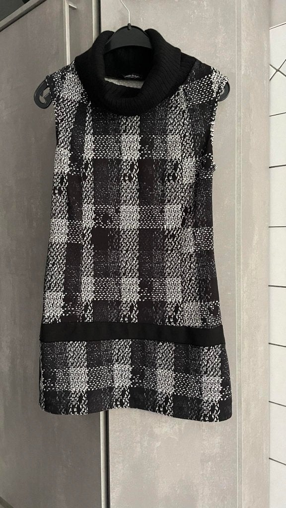 ROBE  neuve col roulé sans manches MADE IN ITALY gris noir S, Neuf, Gris, Enlèvement ou Envoi, Made in italy