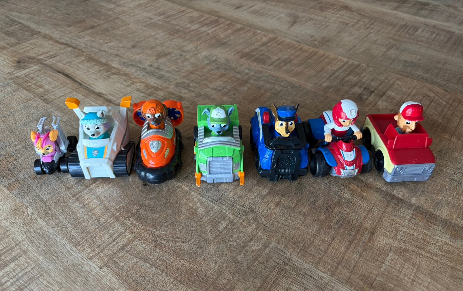 7 Paw Patrol auto’s, Kinderen en Baby's, Speelgoed |Speelgoedvoertuigen, Ophalen, Zo goed als nieuw