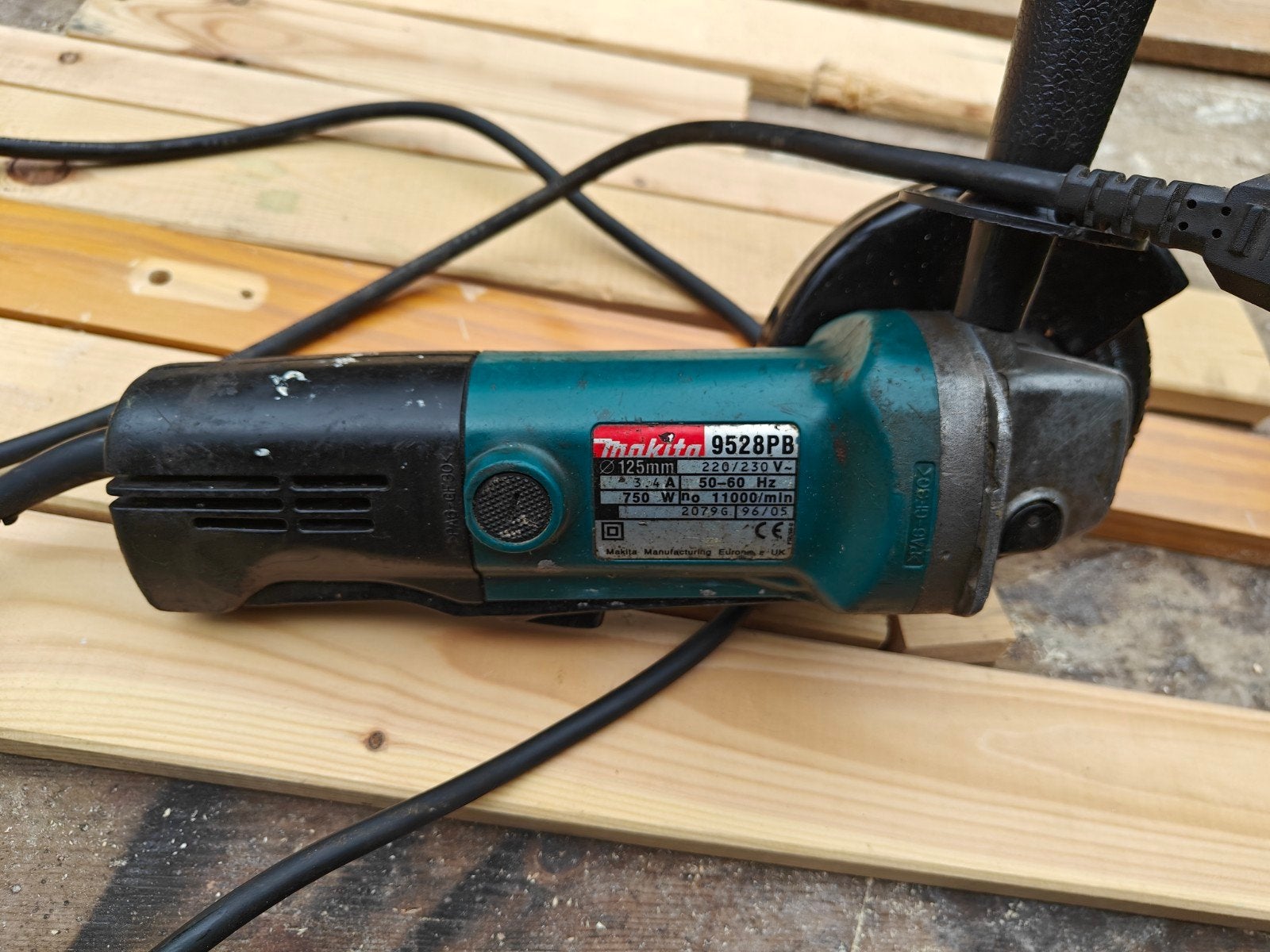 Meuleuse d’angle Makita 9528PB – 125 mm – 750W, Bricolage & Construction, Enlèvement