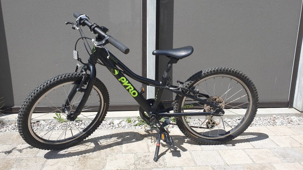 Zwarte Kinderfiets 20 inch Pyro Twenty (Lichtgewicht MTB), Vélos & Vélomoteurs, Vélos | Vélos pour enfant, Utilisé, 20 pouces ou plus
