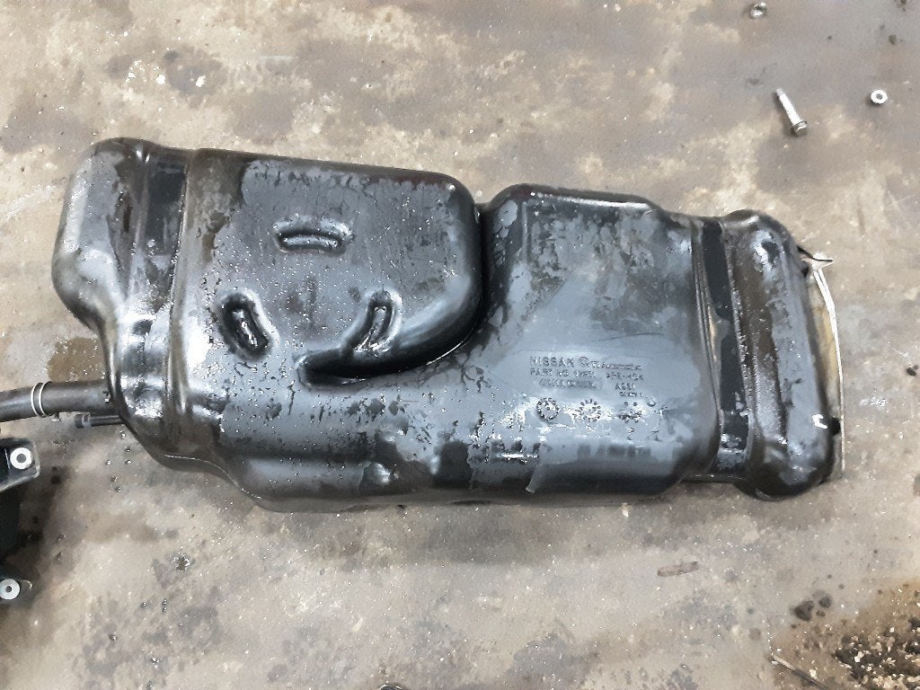 RESERVOIR CARBURANT Mercedes-Benz X (470) (172014KJA), Mercedes-Benz, Utilisé, Dialog.mb@mercedes-benz.com, Mercedes-Benz AG