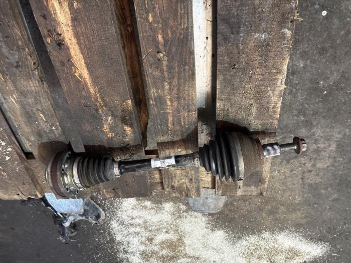 Aandrijfas links-voor van een Volkswagen Caddy, Gebruikt, -, Volkswagen, -