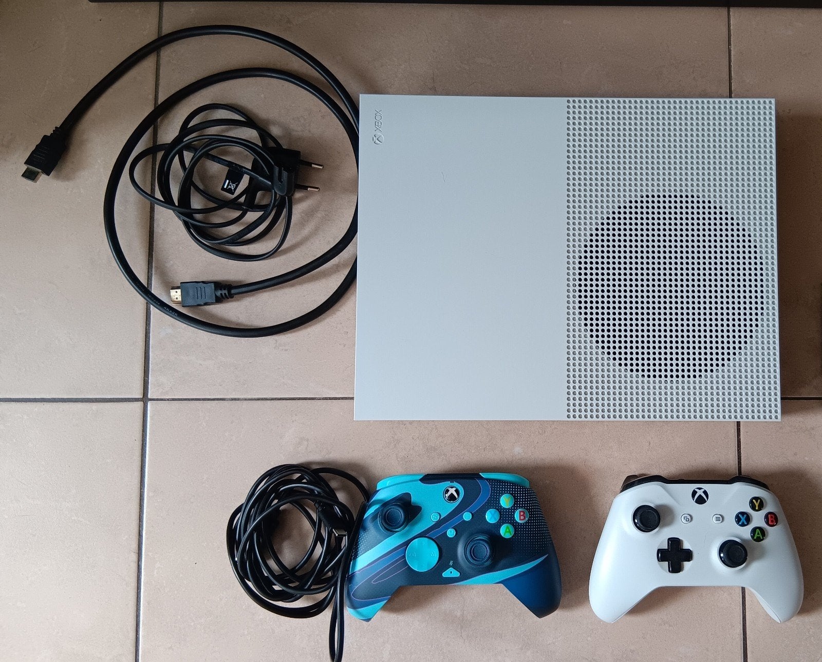 Xbox one s, Ophalen, Xbox One