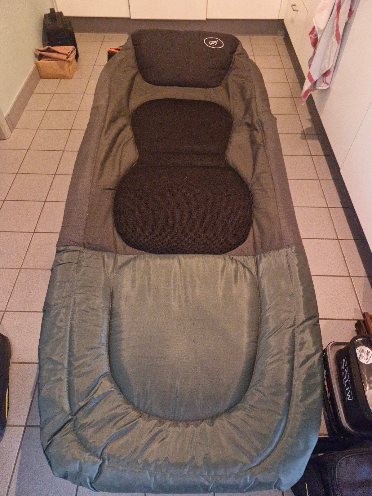 Karperbed / Bedchair – slechts 2 keer gebruikt., Ophalen