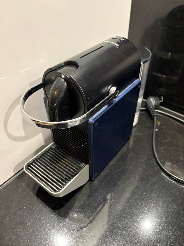 Nespresso Pixie - 1 jaar oud, Electroménager, Enlèvement, Comme neuf, Cafetière