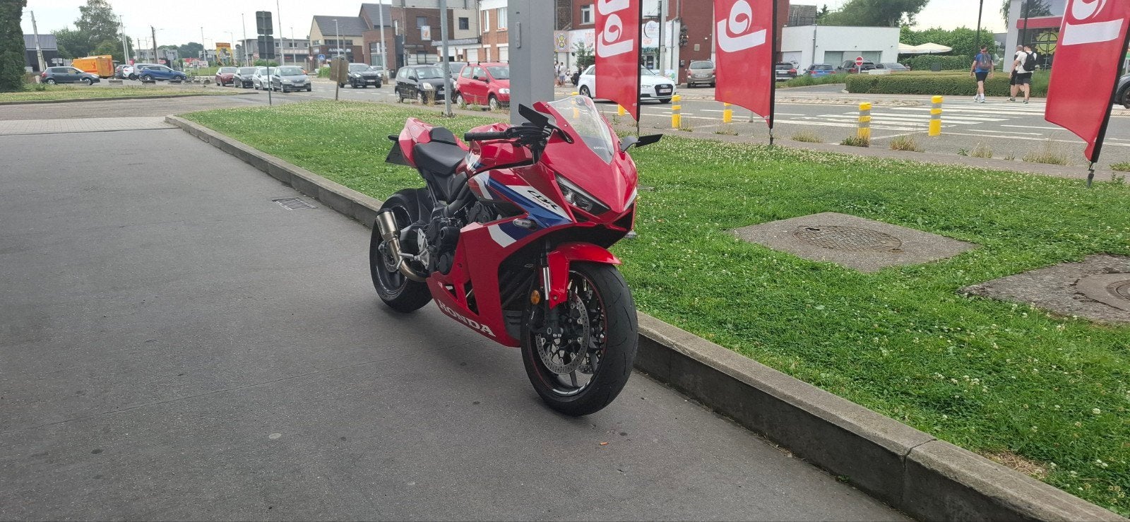 Honda CBR650R 3300KM! Zo goed als nieuw , veel opties!, Motorrijbewijs A, Meer dan 35 kW, Handgeschakeld, 650 cc