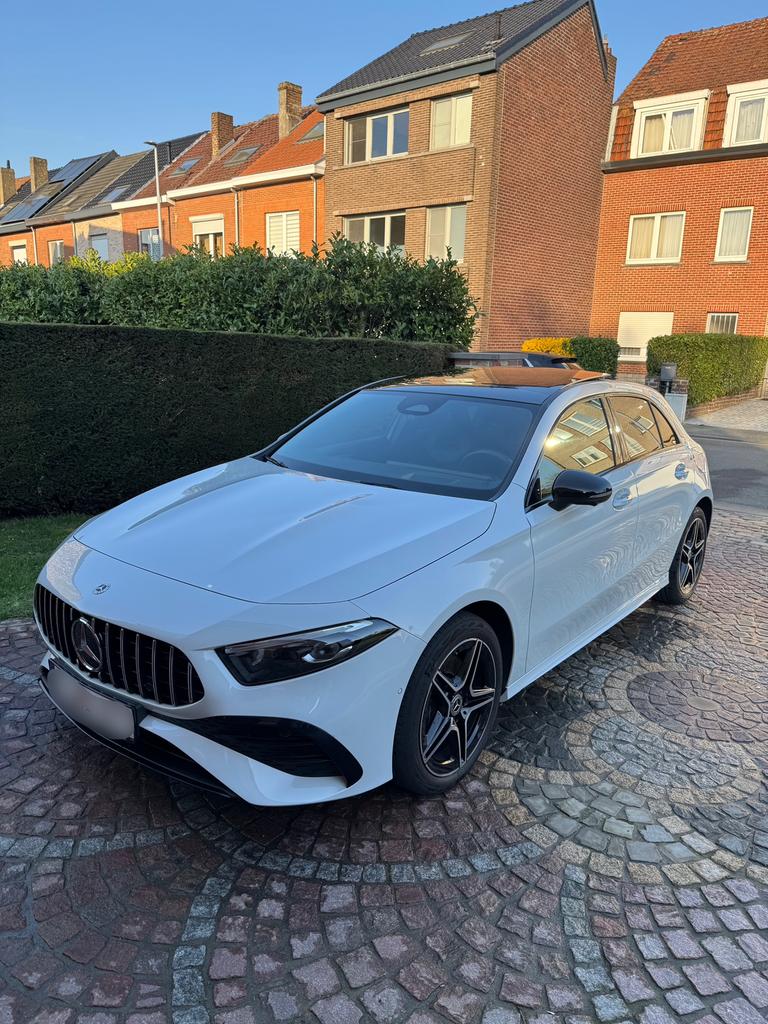 Mercedes A250e AMG Line Facelift 2023 Full Option Pano, Automaat, Alcantara, Wit, 5 deurs