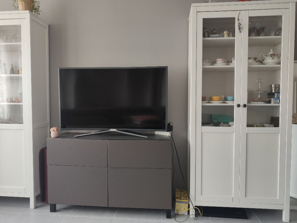 2 Vitrines IKEA HEMNES blanches – Très bon état, Ophalen, Gebruikt, Eikenhout, 50 tot 100 cm