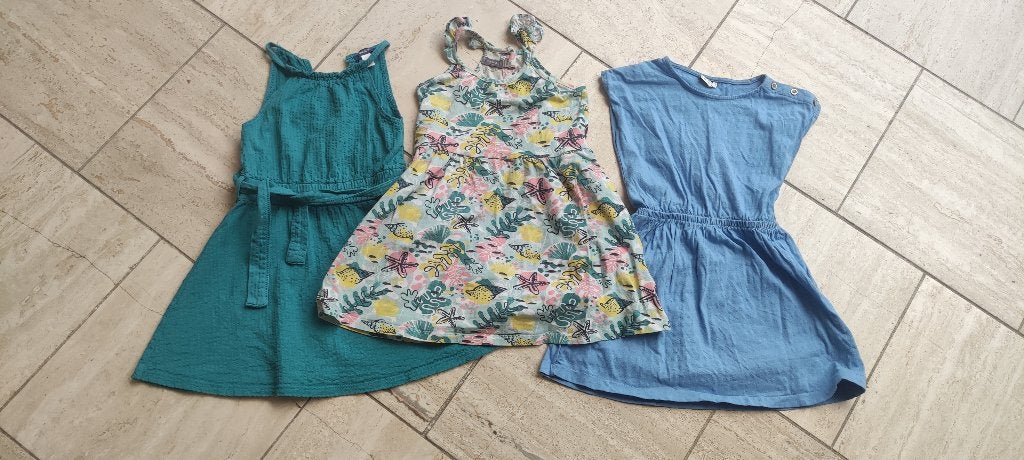 Jolies robes d'été pour filles âgées de 3 à 4 ans., Enfants & Bébés, Vêtements enfant | Taille 104, Robe ou Jupe, Enlèvement ou Envoi