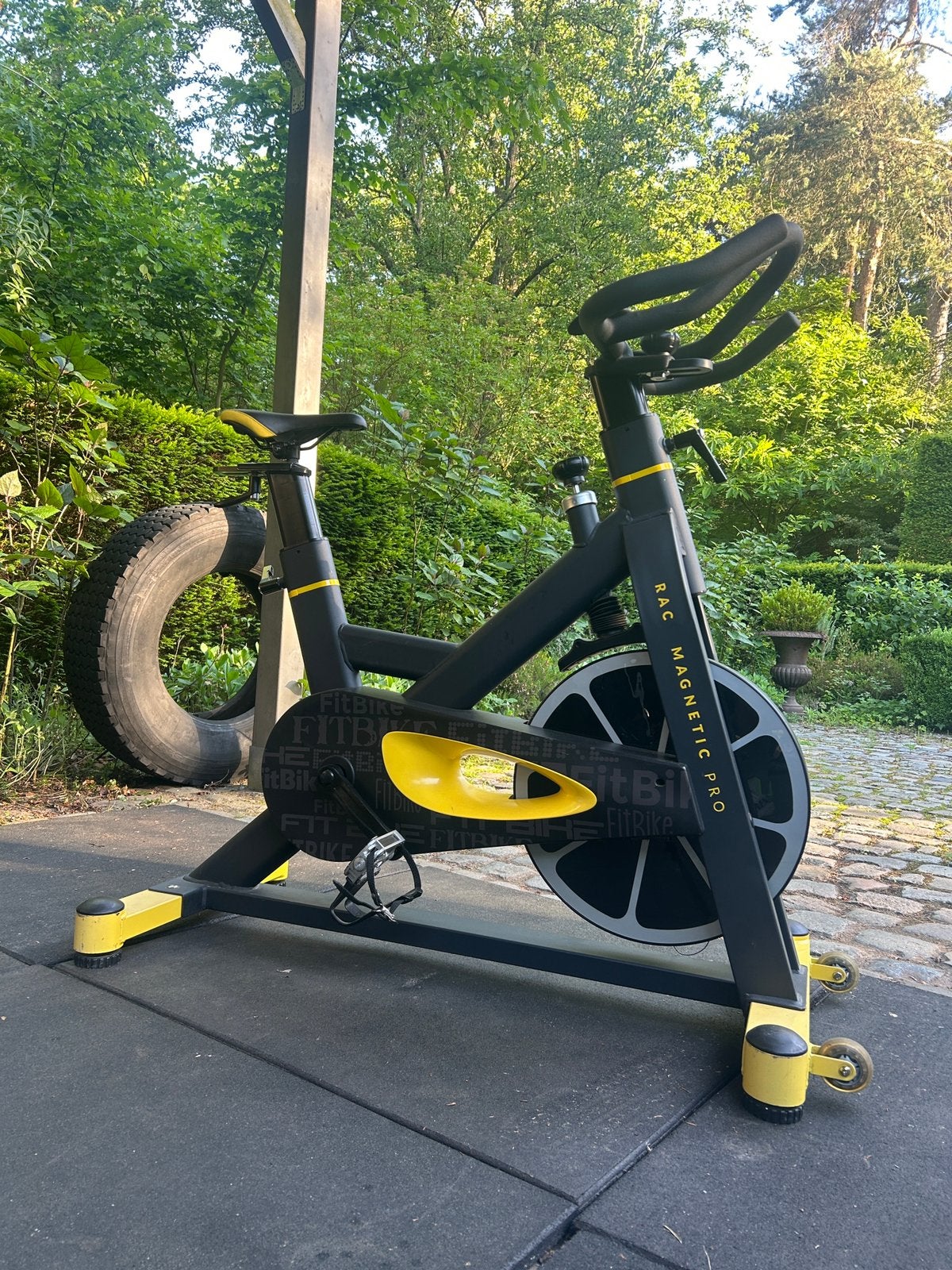 Spinningfiets Magnetic Pro, Sport en Fitness, Ophalen, Zo goed als nieuw, Spinningfiets