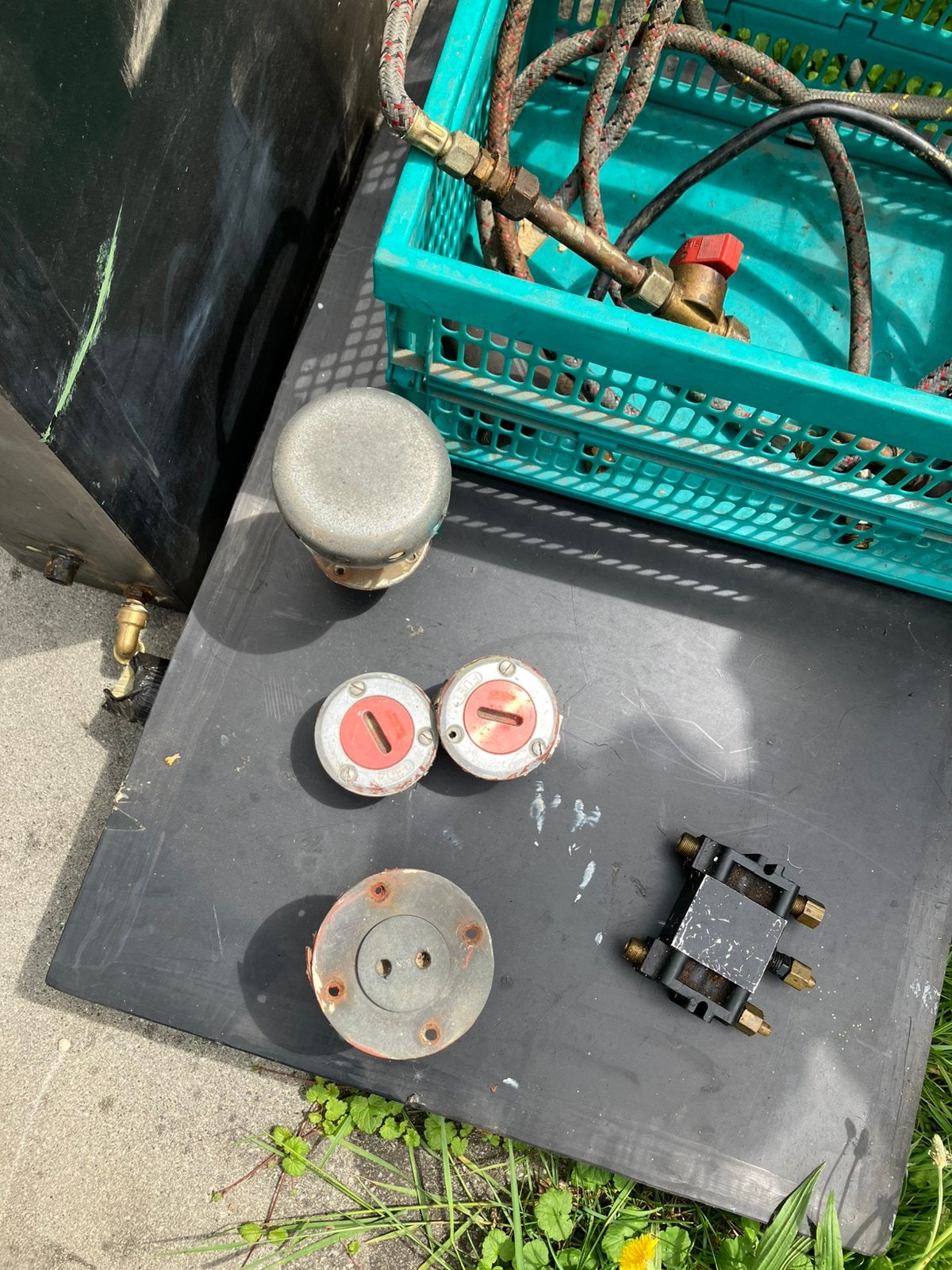 Pvc dieseltank met vuldop, Ophalen, Zo goed als nieuw
