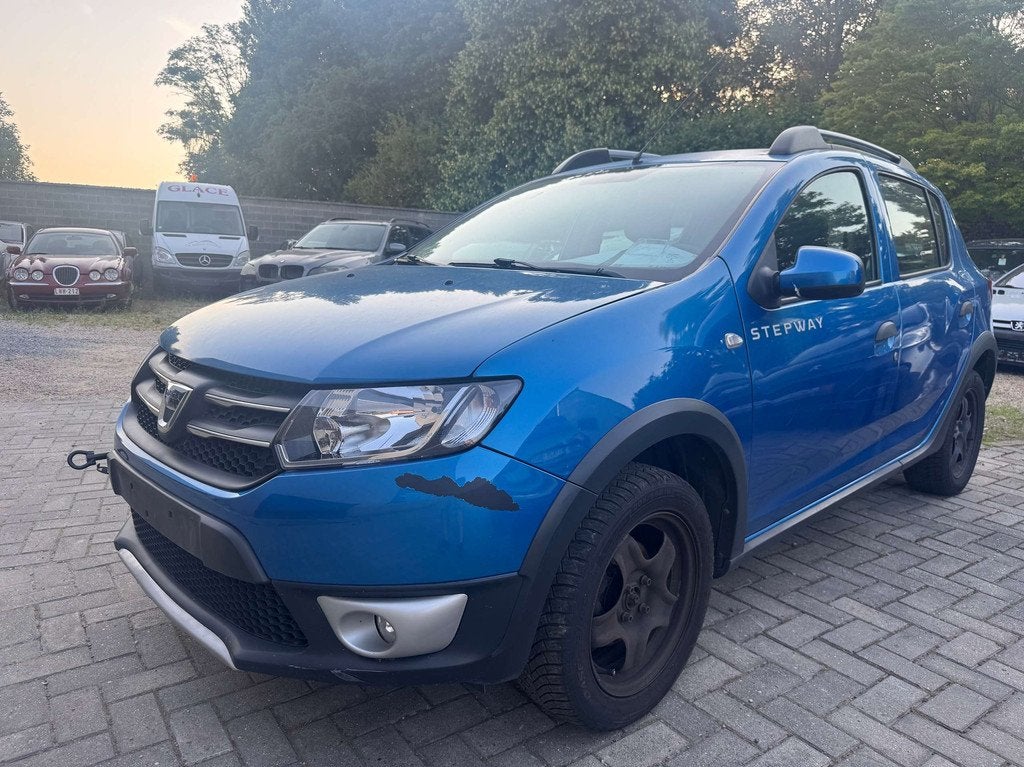 Dacia Sandero *CLUTCH DEFECT * EMBRAYAGE DEFECTEUX *, Autos, Dacia, Entreprise, Achat, Sandero, ABS, Airbags, Verrouillage central