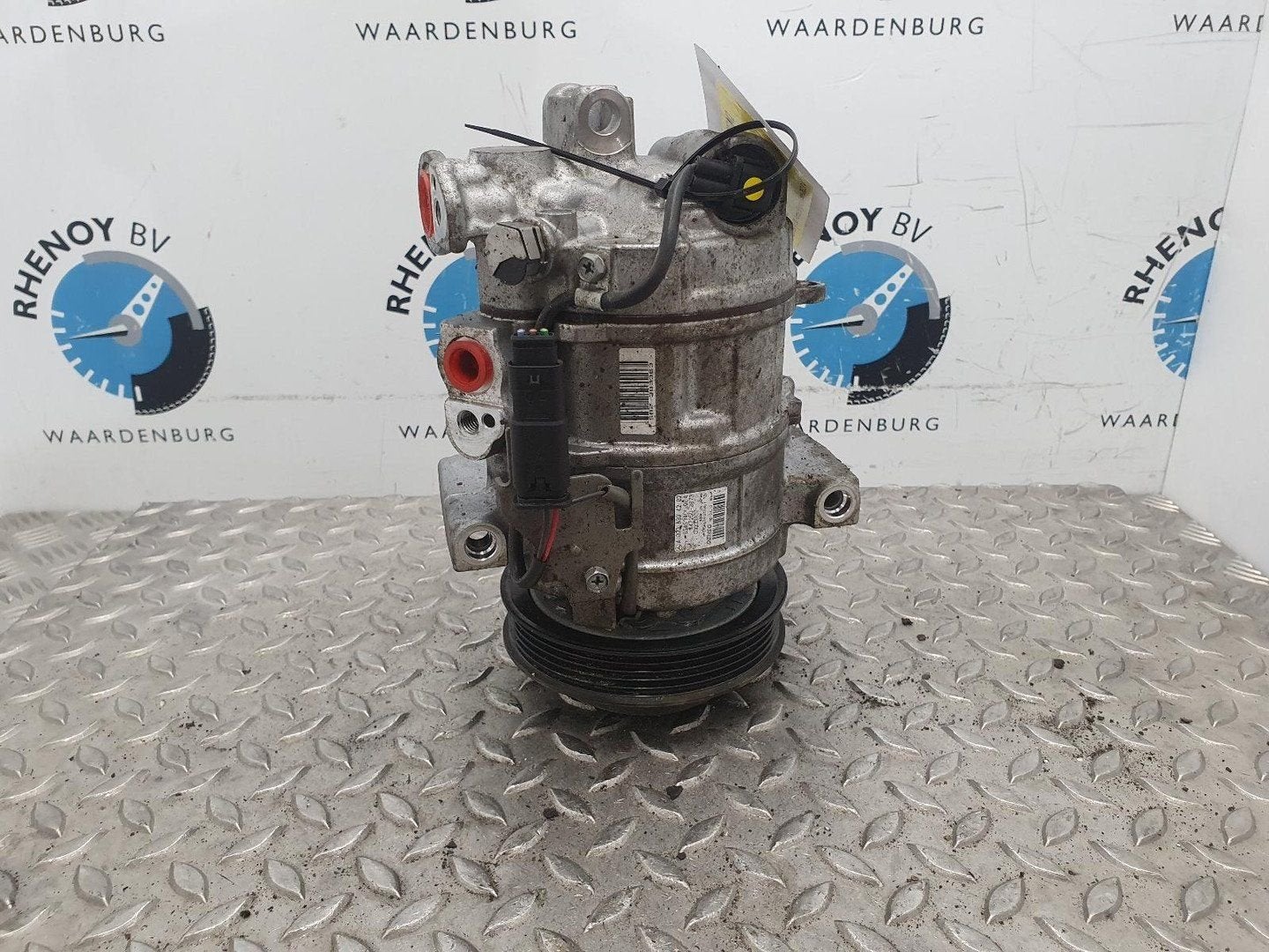 MERCEDES A CLASS A180 BUSINES SOLUTION AMG  AIRCO COMPRESSOR, Enlèvement ou Envoi, Utilisé, Stiba membre