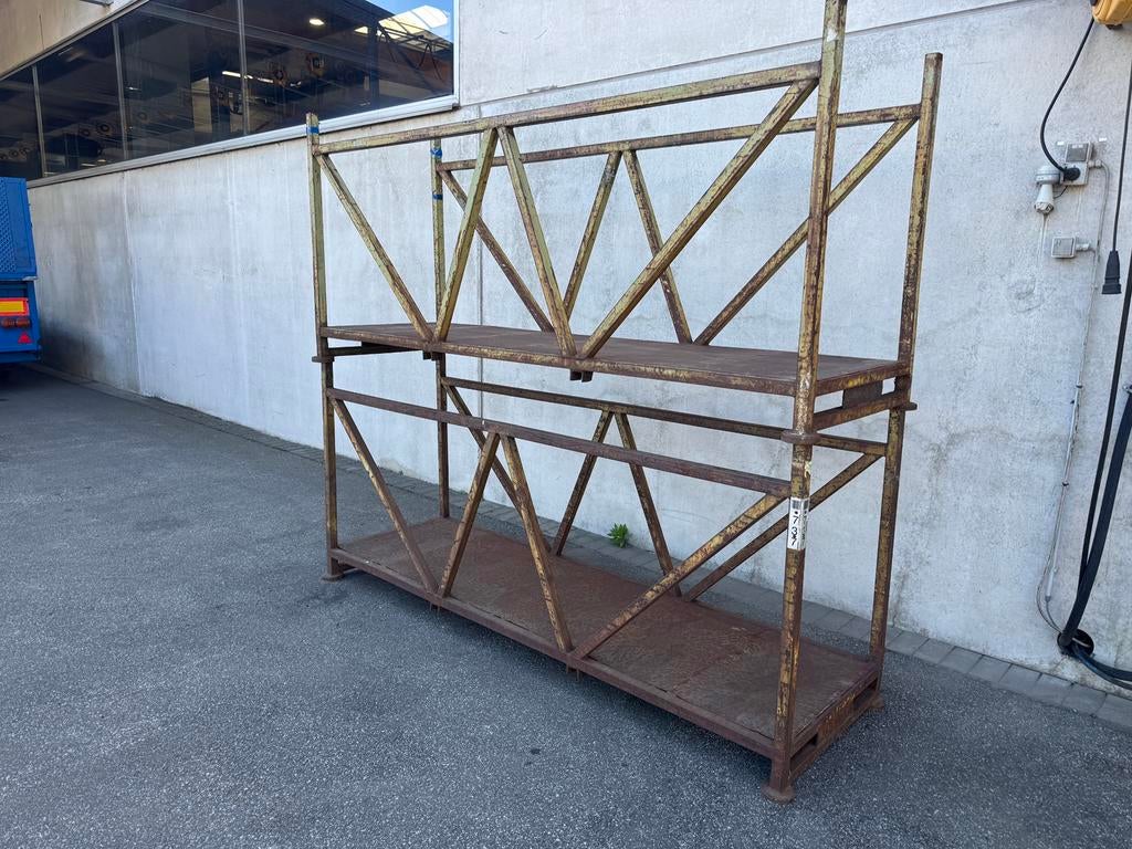 2 bacs à empiler, 2 x 50 x 0,75 x 1,1 m, Enlèvement