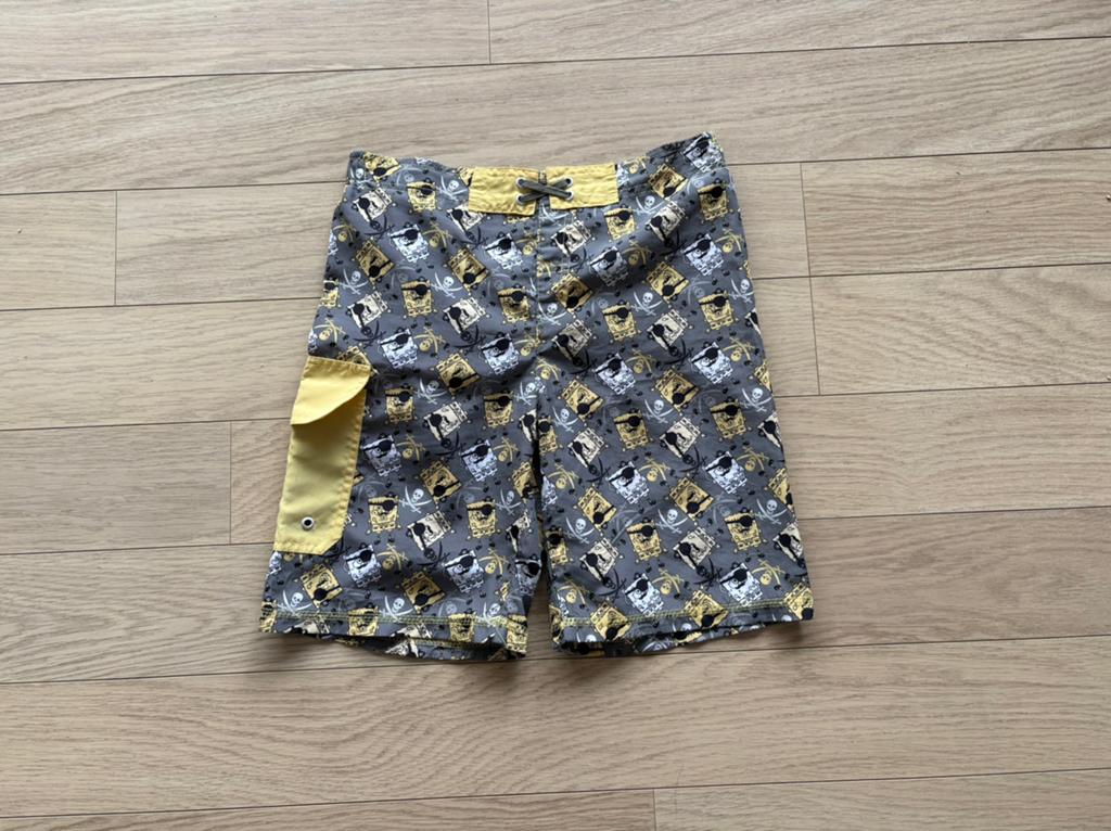 Short de bain Bob l'éponge pour enfant — 5/6 ans, Enfants & Bébés, Enlèvement ou Envoi, Comme neuf, Garçon, Vêtements de sport ou Maillots de bain