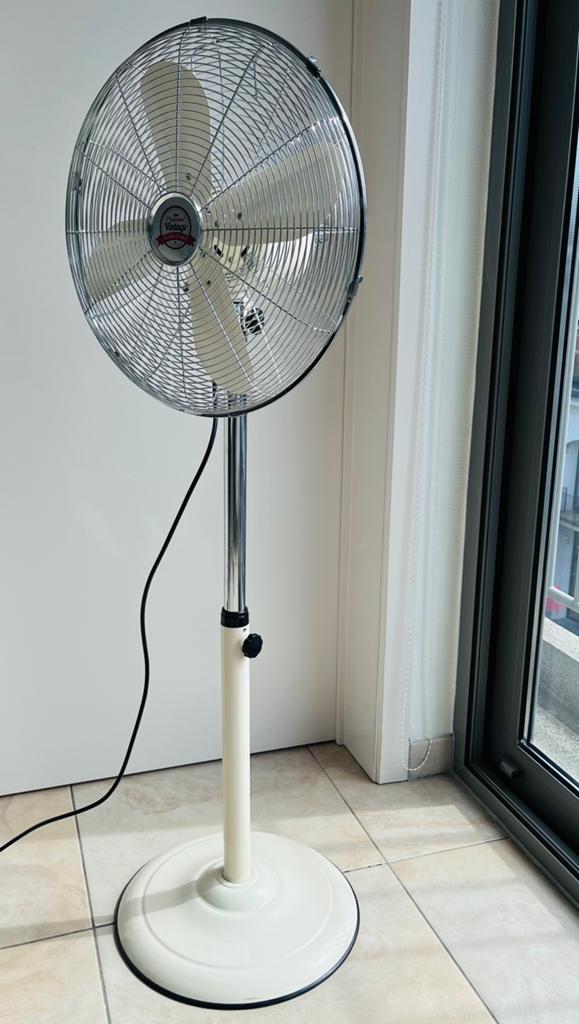 Bestron staande ventilator vintage, Ophalen, Zo goed als nieuw