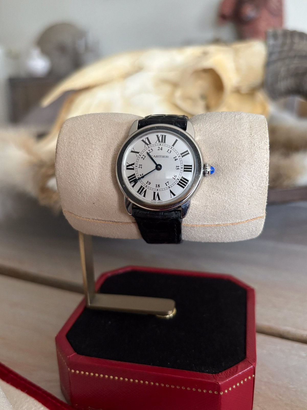 Cartier Ronde Solo de Cartier Quartz., Handtassen en Accessoires, Overige merken, Leer, Staal, Polshorloge