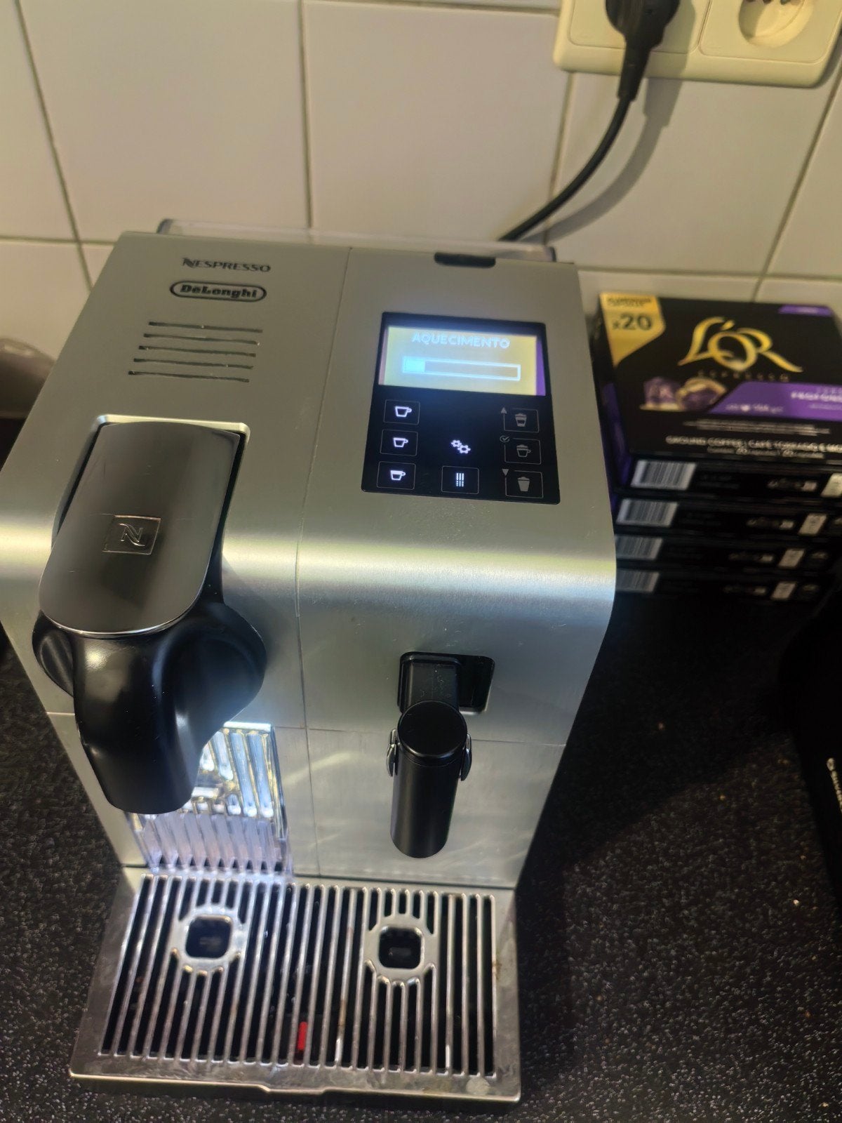 koffiemachine, merk DELONGhi van Nespresso, Ophalen of Verzenden, Koffiemachine
