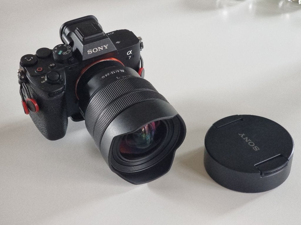 Sony FE 12-24mm F/4 G-lens, Ophalen, Sony E-mount, Beschermhoes/tas, Sony