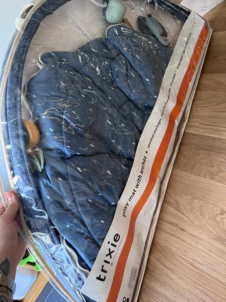 Trixie speelmat voor baby, Enlèvement