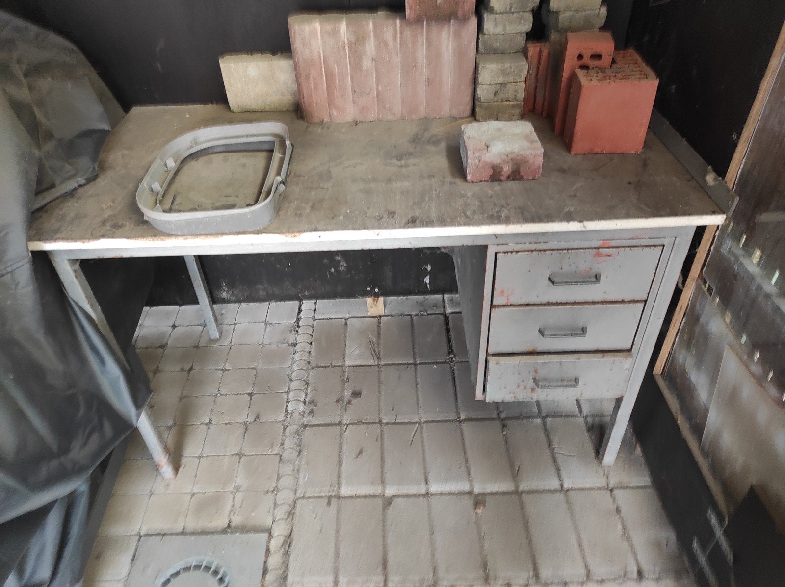 Bureau, Enlèvement