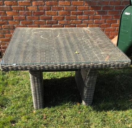 Tuintafel 110x110 cm, Tuin en Terras, Tuintafels, Ophalen, Gebruikt, Vierkant, Kunststof