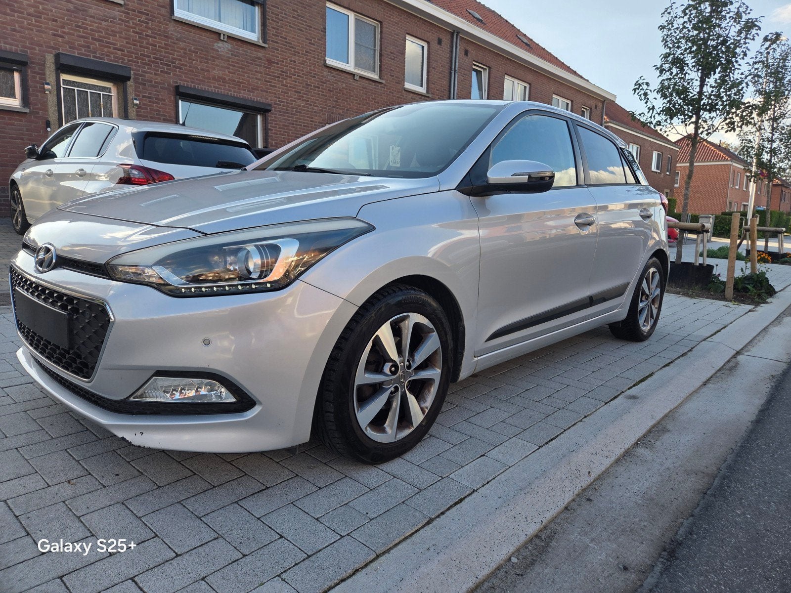 Hyundai i20 Euro6b 2016 (4500€), Argent ou Gris, Enlèvement ou Envoi, Boîte manuelle, 1300 cm³