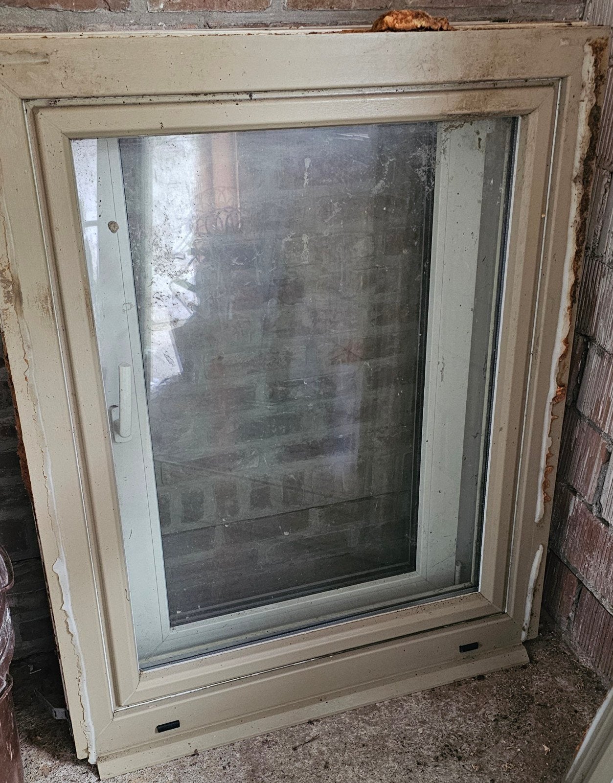 Pvc ramen dubbel glas 90breed x111 cm hoog, Ophalen