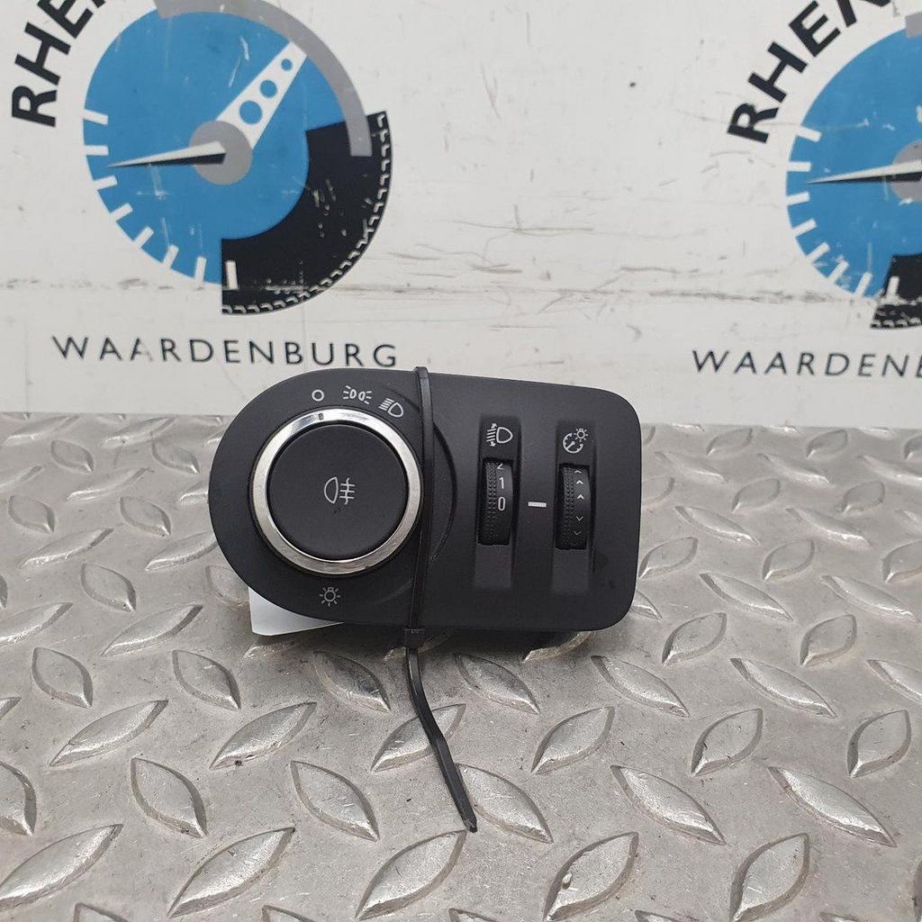 OPEL CORSA SCHAKELAAR VERLICHTING (LOS IN DASHBOARD) 2011, Ophalen of Verzenden, Gebruikt, Stiba lid