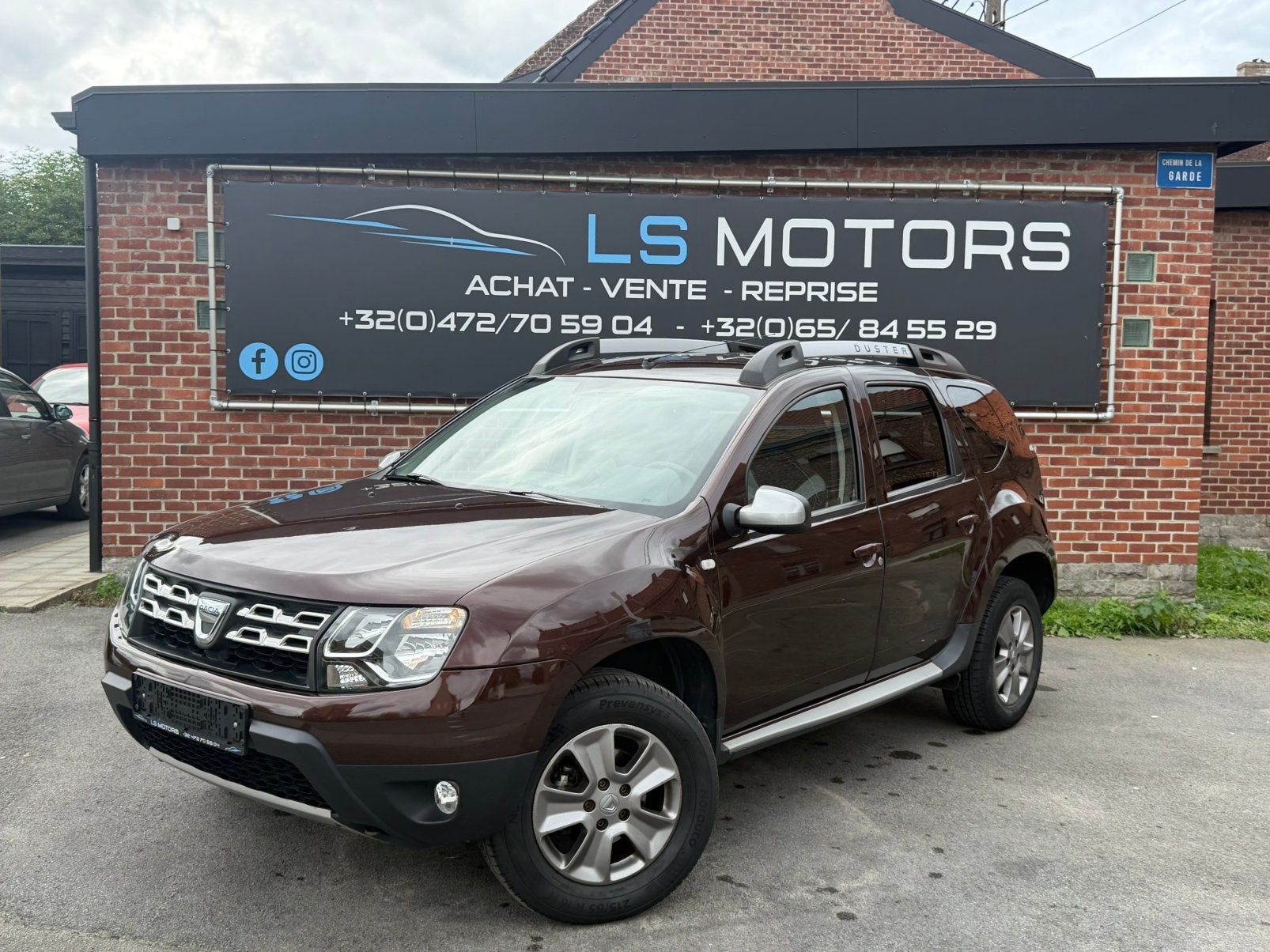 Dacia Duster PRESTIGE*IMMAT KLAAR!!! *98.000 KM!!! *, Voorwielaandrijving, Dealer onderhouden, Stof, 4 cilinders