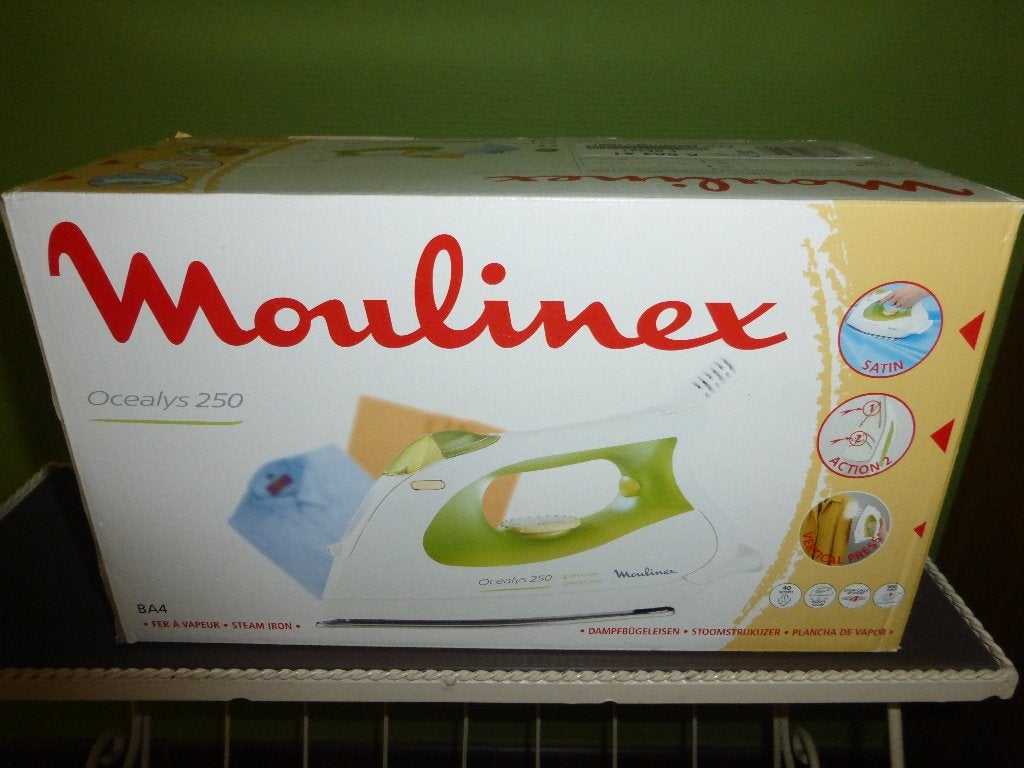 stoomstrijkijzer Moulinex Ocealys 250 BA4, Elektronische apparatuur, Strijkijzers en Strijkplanken, Ophalen of Verzenden, Nieuw
