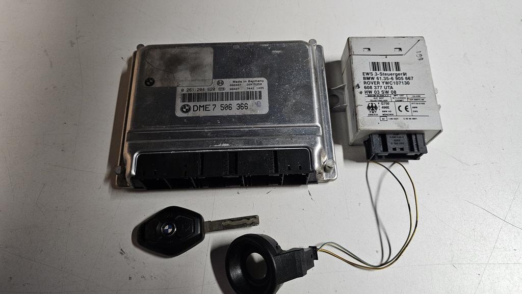 Startset Contactslot + ECU EWS BMW X5 E53 M62 4.4 1214750636, -, Origine de la pièce connue, Utilisé, -