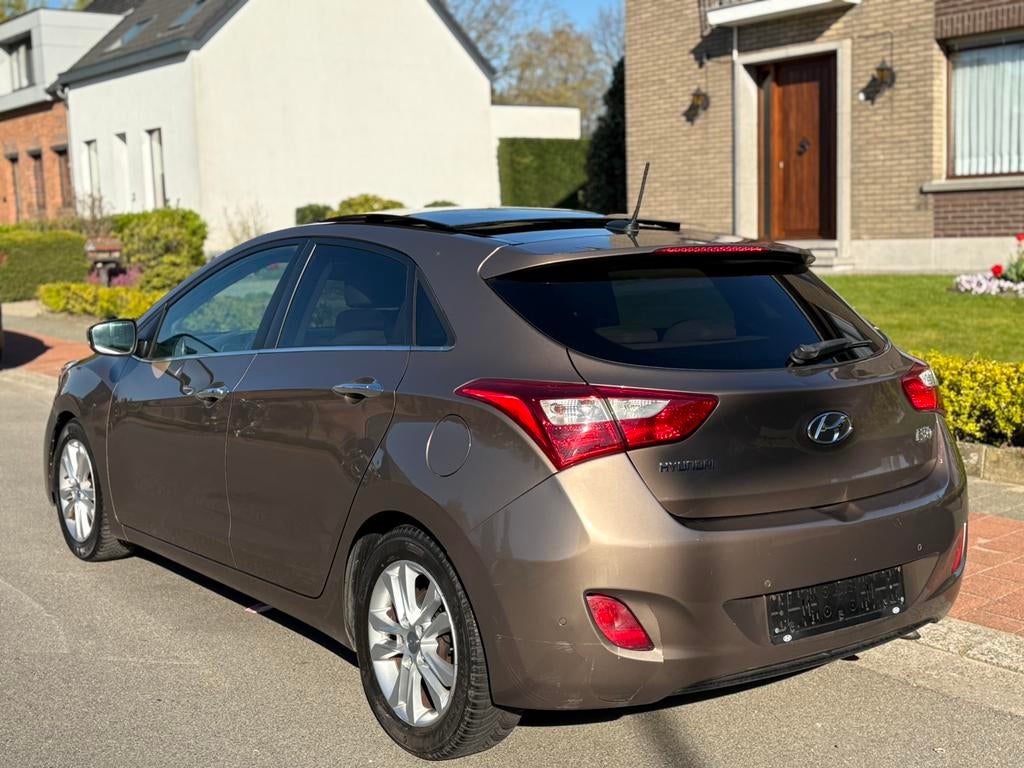 Hyundai I30 * automaat* 140DKm* full option* Lez ok*, Auto's, Automaat, Beige, Bruin, Parkeersensor